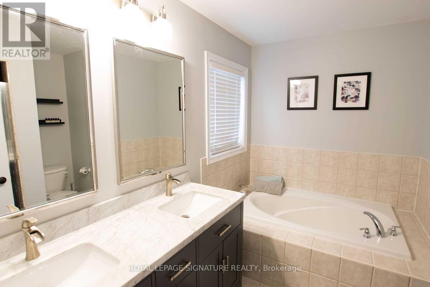 5732 Jenvic Grove, Mississauga, Ontario  L5M 7B4 - Photo 17 - W13140776