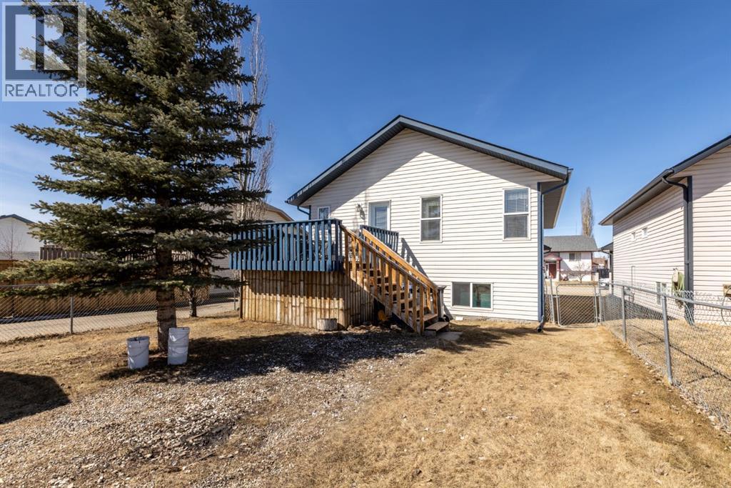 4406 54a Avenuecrescent, Innisfail, Alberta  T4G 1X5 - Photo 4 - A2301230