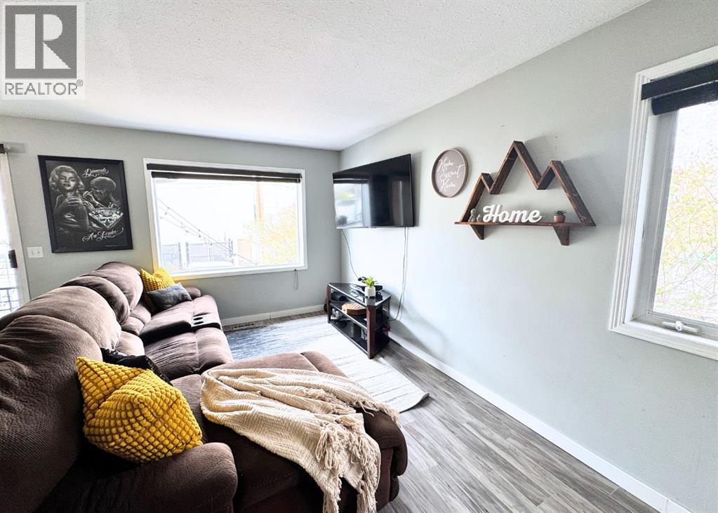 224b 5 Avenue, Strathmore, Alberta  T1P 1B5 - Photo 9 - A2304974