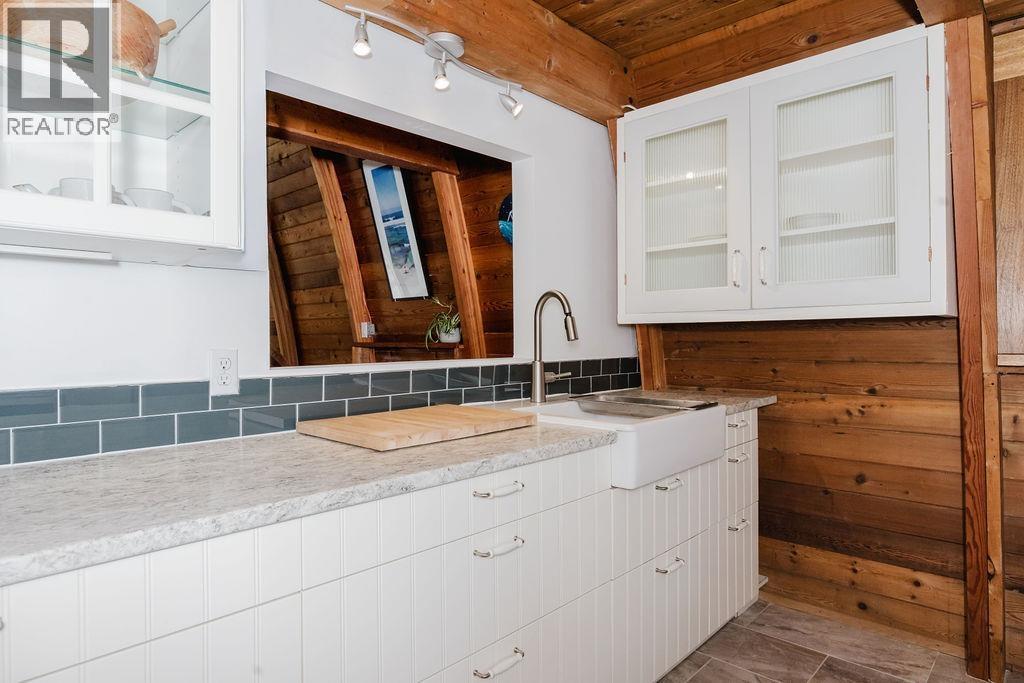 2829 Lower Road, Roberts Creek, British Columbia  V0N 2W4 - Photo 10 - R3124610