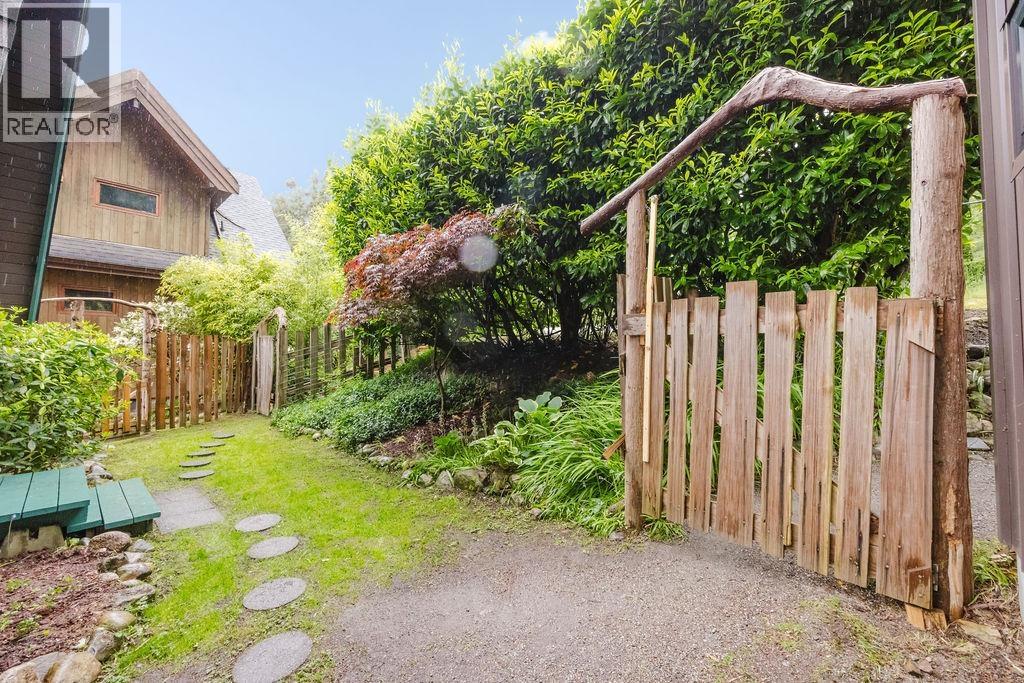 2829 Lower Road, Roberts Creek, British Columbia  V0N 2W4 - Photo 32 - R3124610