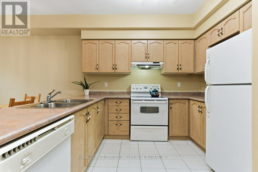 6 - 180 Blue Willow Drive, Vaughan, Ontario  L4L 9C9 - Photo 13 - N13140840