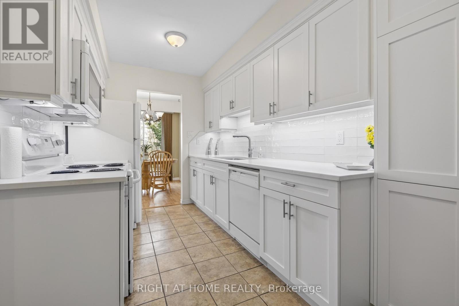 47 - 2 Bernick Drive, Barrie, Ontario  L4M 5K4 - Photo 10 - S13140816
