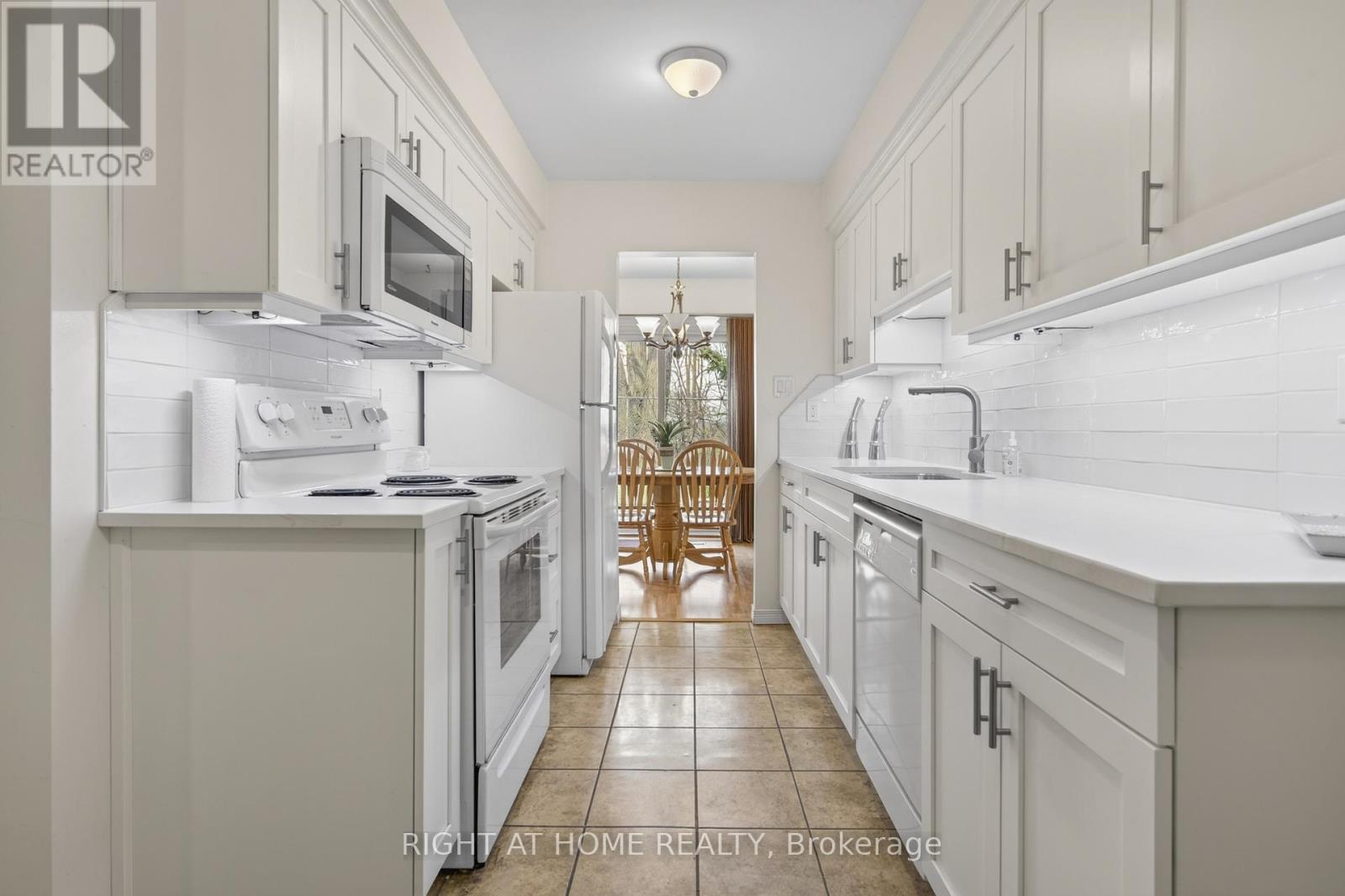 47 - 2 Bernick Drive, Barrie, Ontario  L4M 5K4 - Photo 11 - S13140816
