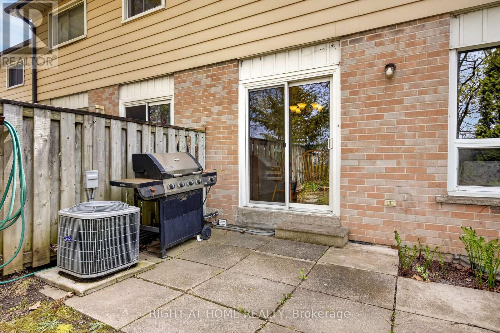 47 - 2 Bernick Drive, Barrie, Ontario  L4M 5K4 - Photo 4 - S13140816