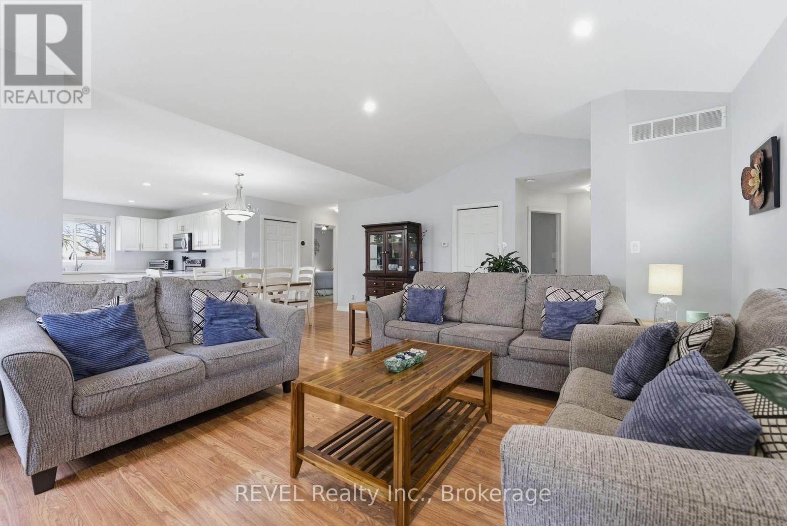 17 Stonehaven Road, Haldimand, Ontario  N1A 2W6 - Photo 6 - X13008248