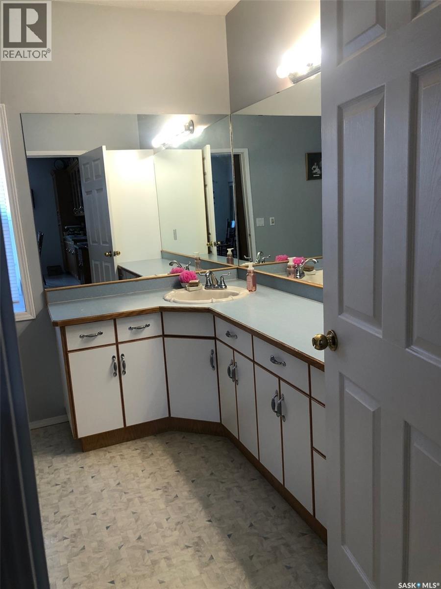 28 Highway Avenue W, Preeceville, Saskatchewan  S0A 3B0 - Photo 33 - SK036271