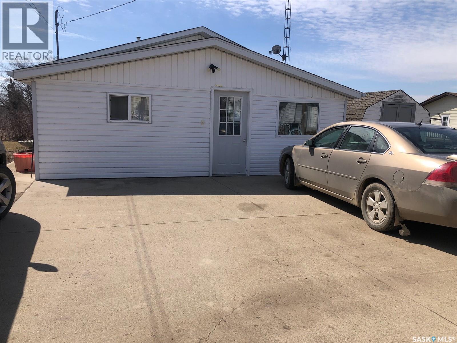 28 Highway Avenue W, Preeceville, Saskatchewan  S0A 3B0 - Photo 9 - SK036271