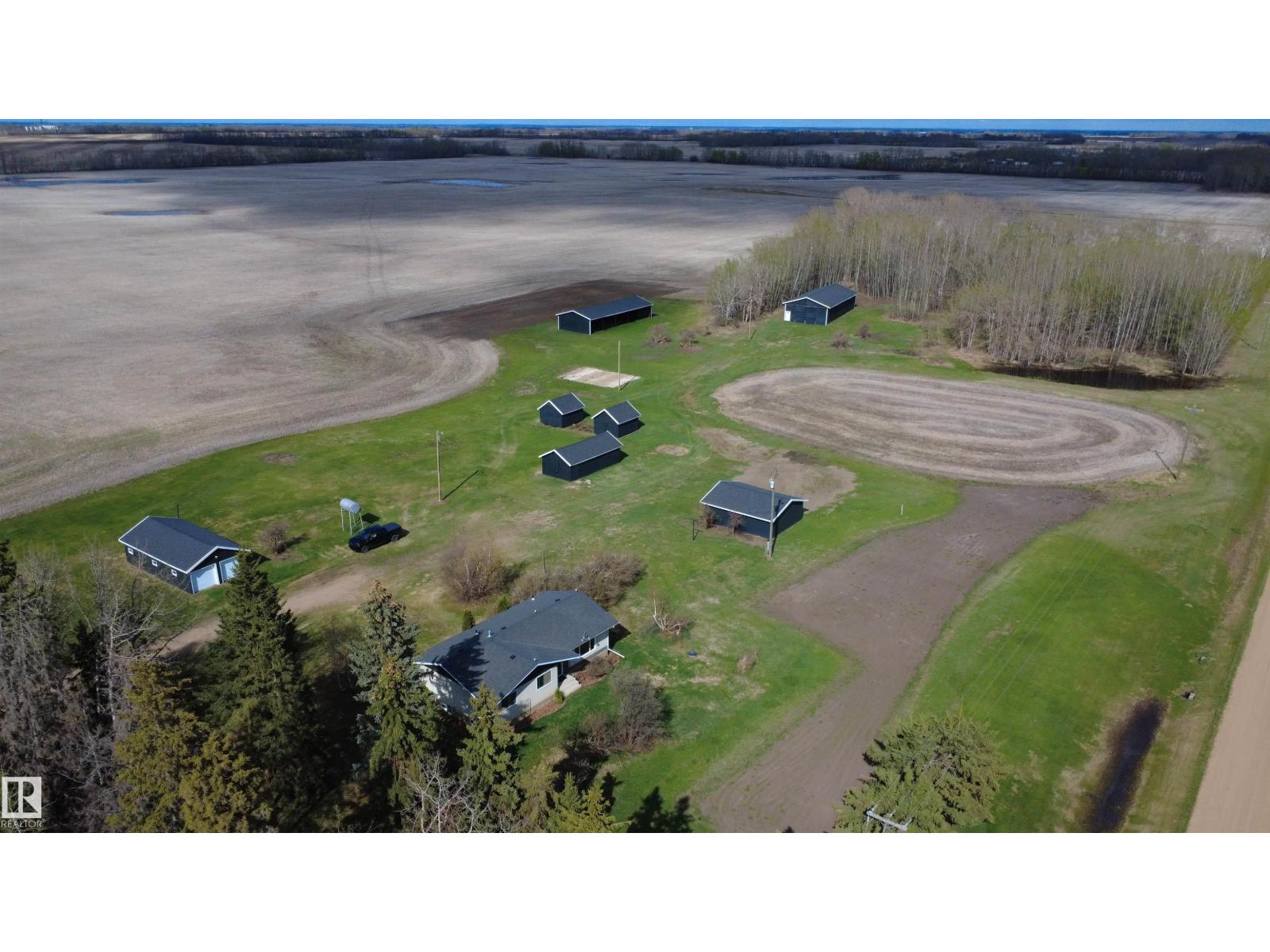 58201 RR 214, rural thorhild county, Alberta