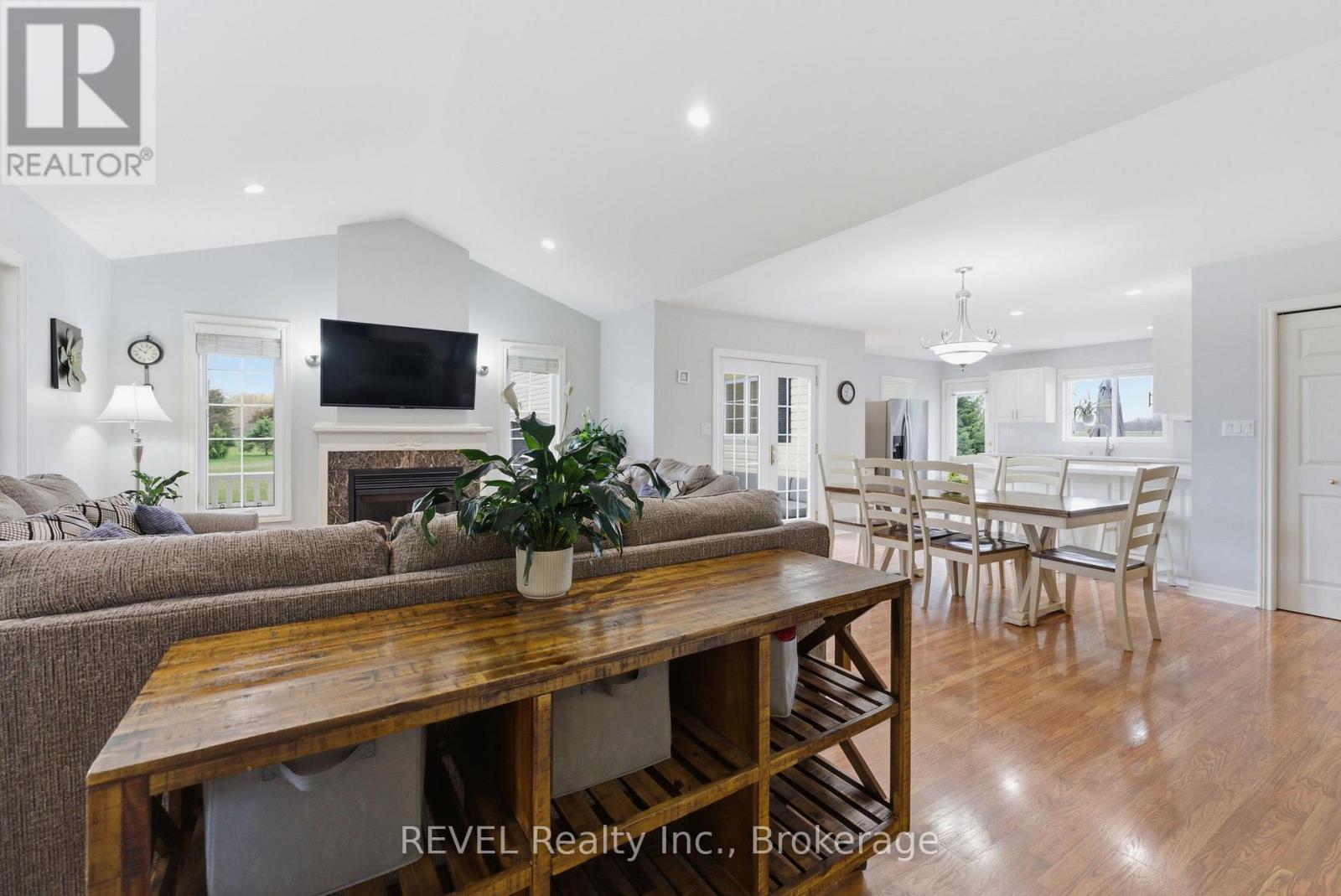 17 Stonehaven Road, Haldimand, Ontario  N1A 2W6 - Photo 3 - X13008248