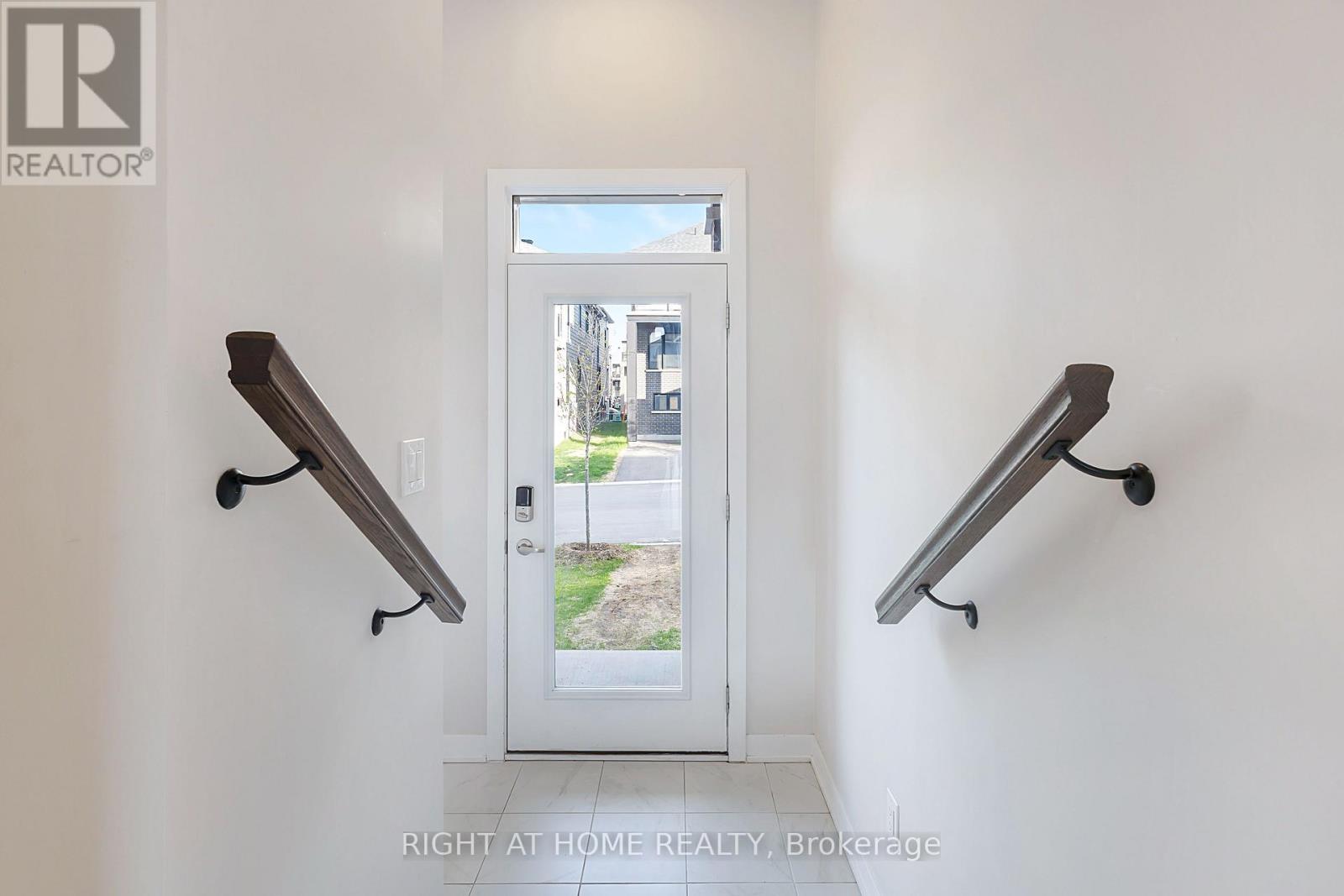 106 Beebalm Crescent, Ottawa, Ontario  K2J 7G5 - Photo 3 - X13140854