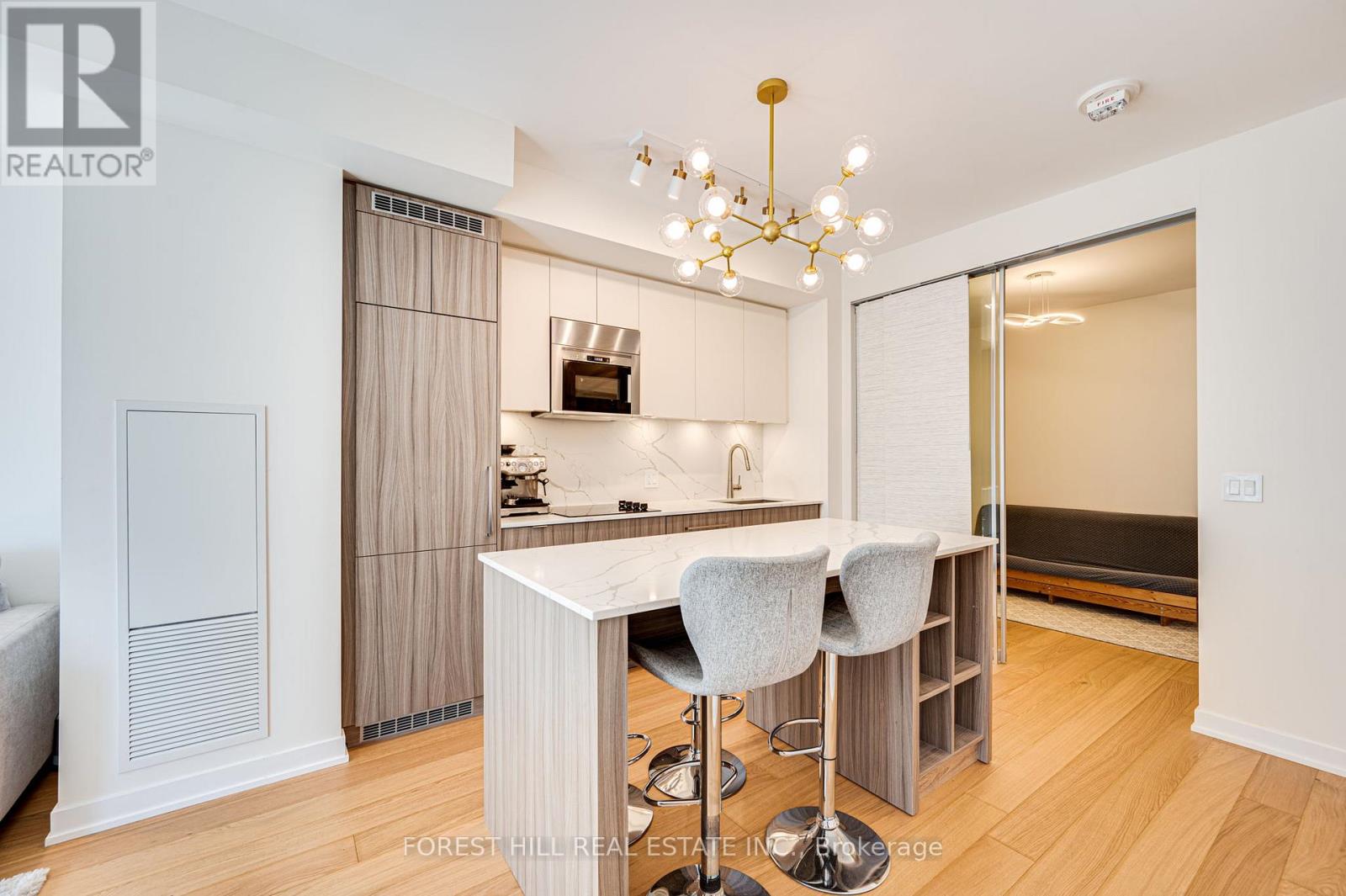 516 - 840 St Clair Avenue W, Toronto, Ontario  M6C 0A4 - Photo 11 - C13140850