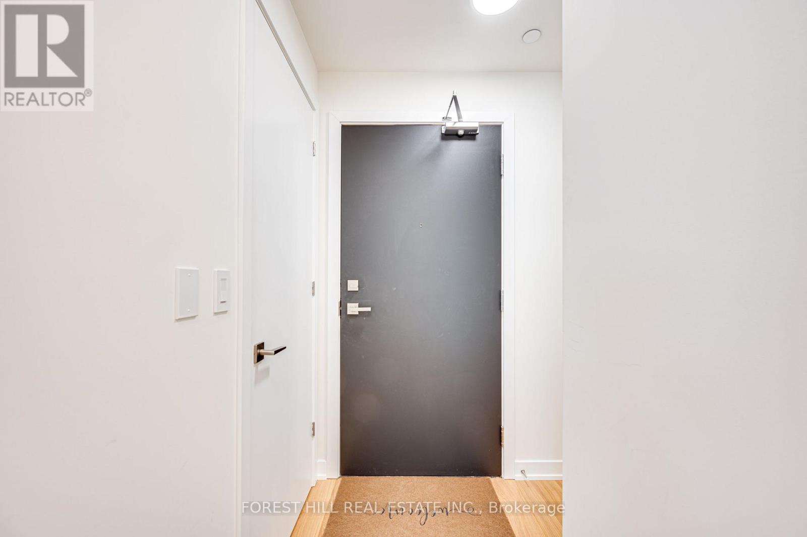 516 - 840 St Clair Avenue W, Toronto, Ontario  M6C 0A4 - Photo 4 - C13140850