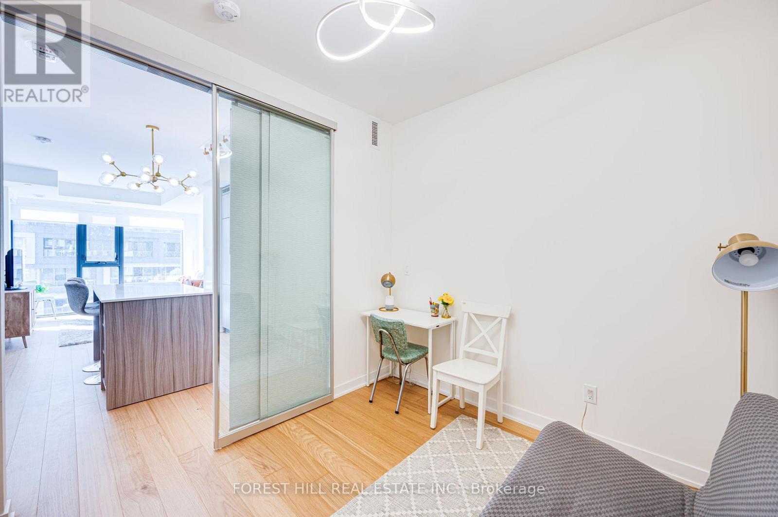 516 - 840 St Clair Avenue W, Toronto, Ontario  M6C 0A4 - Photo 8 - C13140850