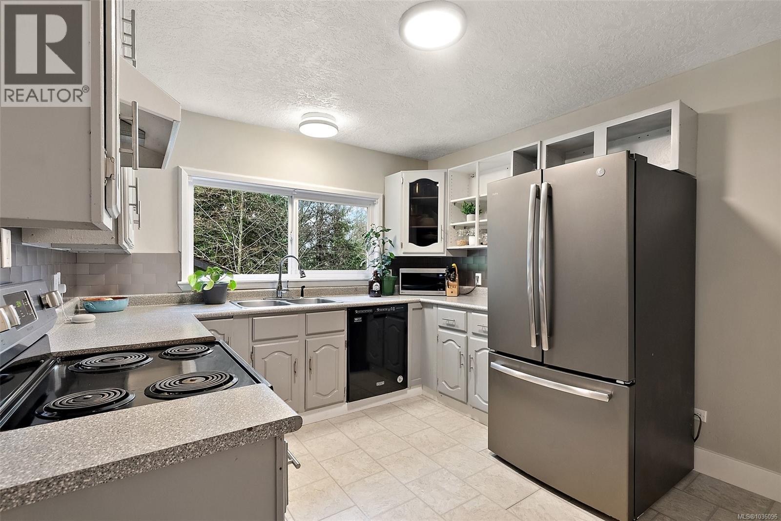6909 Grant Rd W, Sooke, British Columbia  V9Z 0P4 - Photo 14 - 1036096