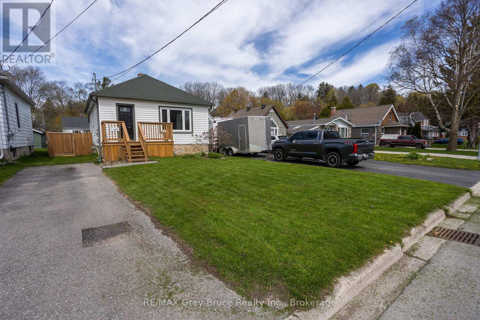 1550 5th Avenue W, Owen Sound, Ontario  N4K 5B5 - Photo 2 - X13140886
