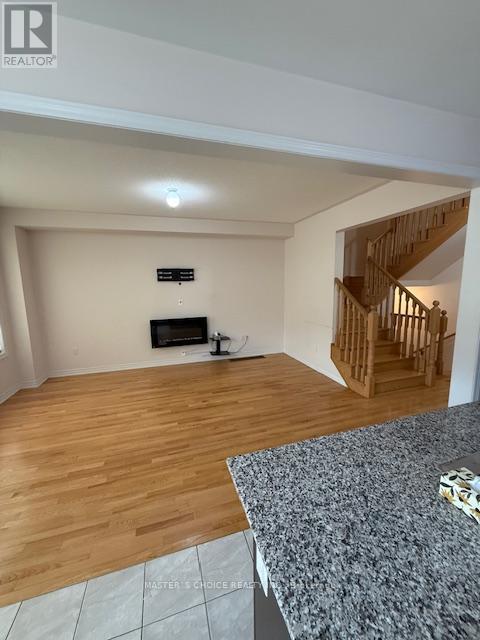 56 Clunburry Road, Brampton, Ontario  L7A 5B5 - Photo 4 - W13140868
