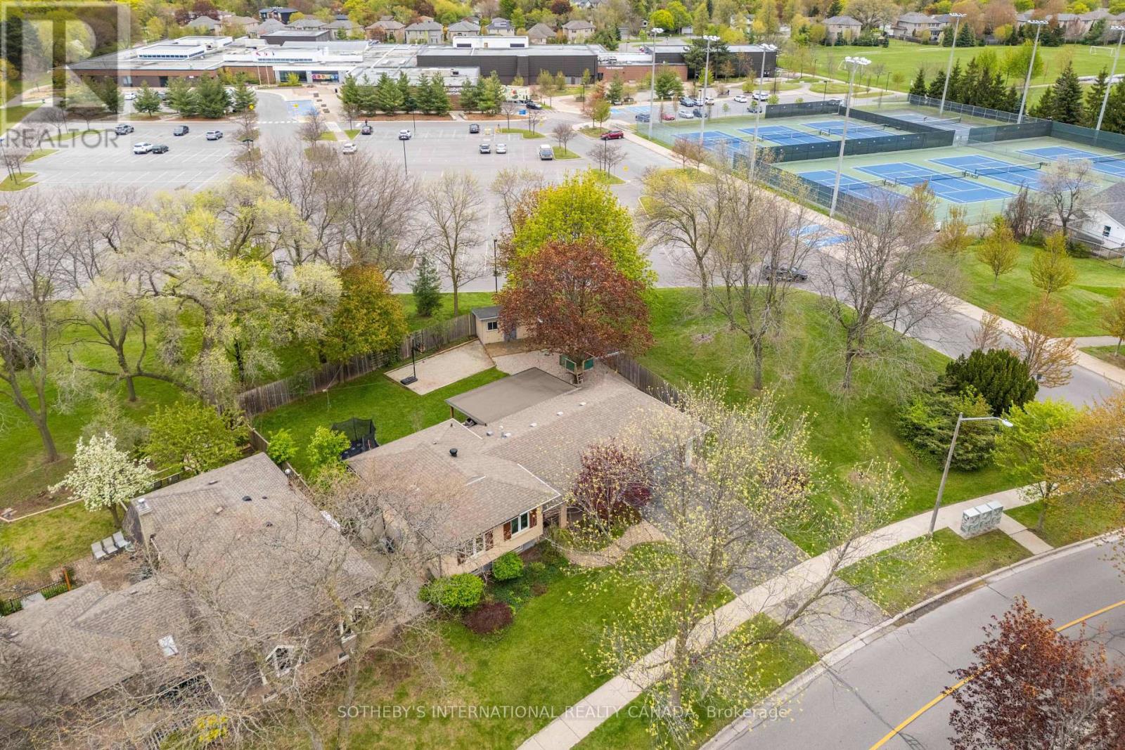 2290 Bridge Road, Oakville, Ontario  L6L 2G6 - Photo 12 - W13140892