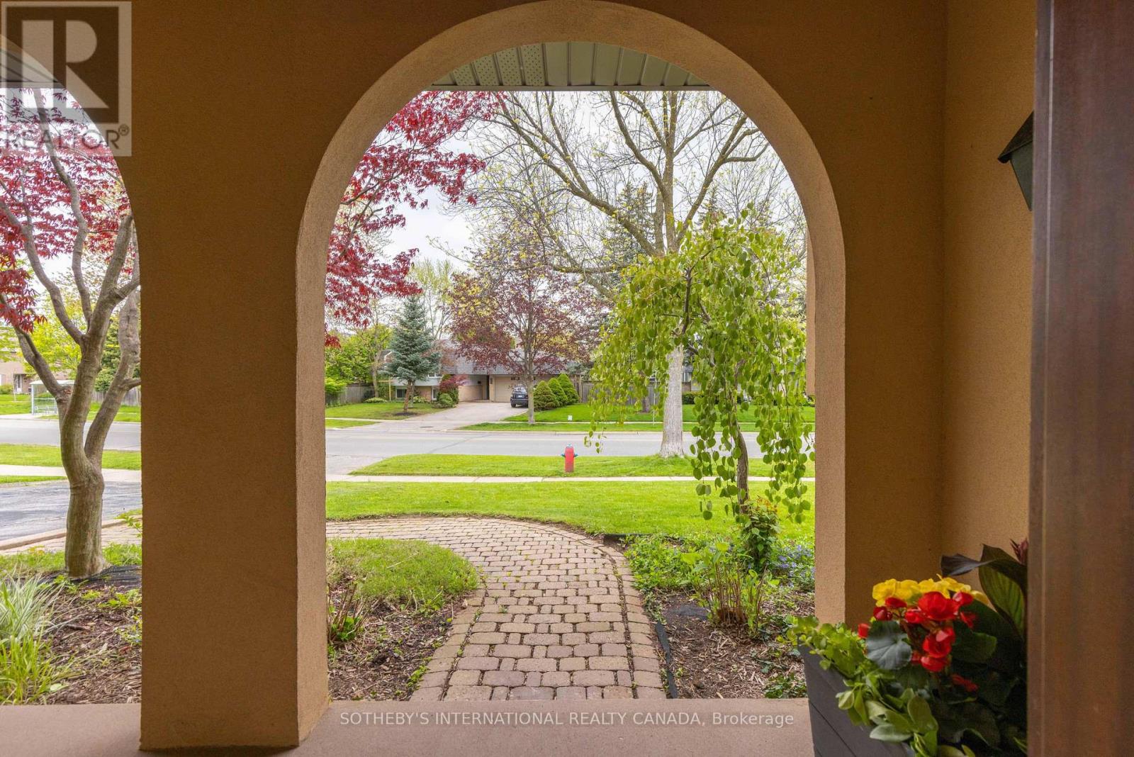 2290 Bridge Road, Oakville, Ontario  L6L 2G6 - Photo 5 - W13140892