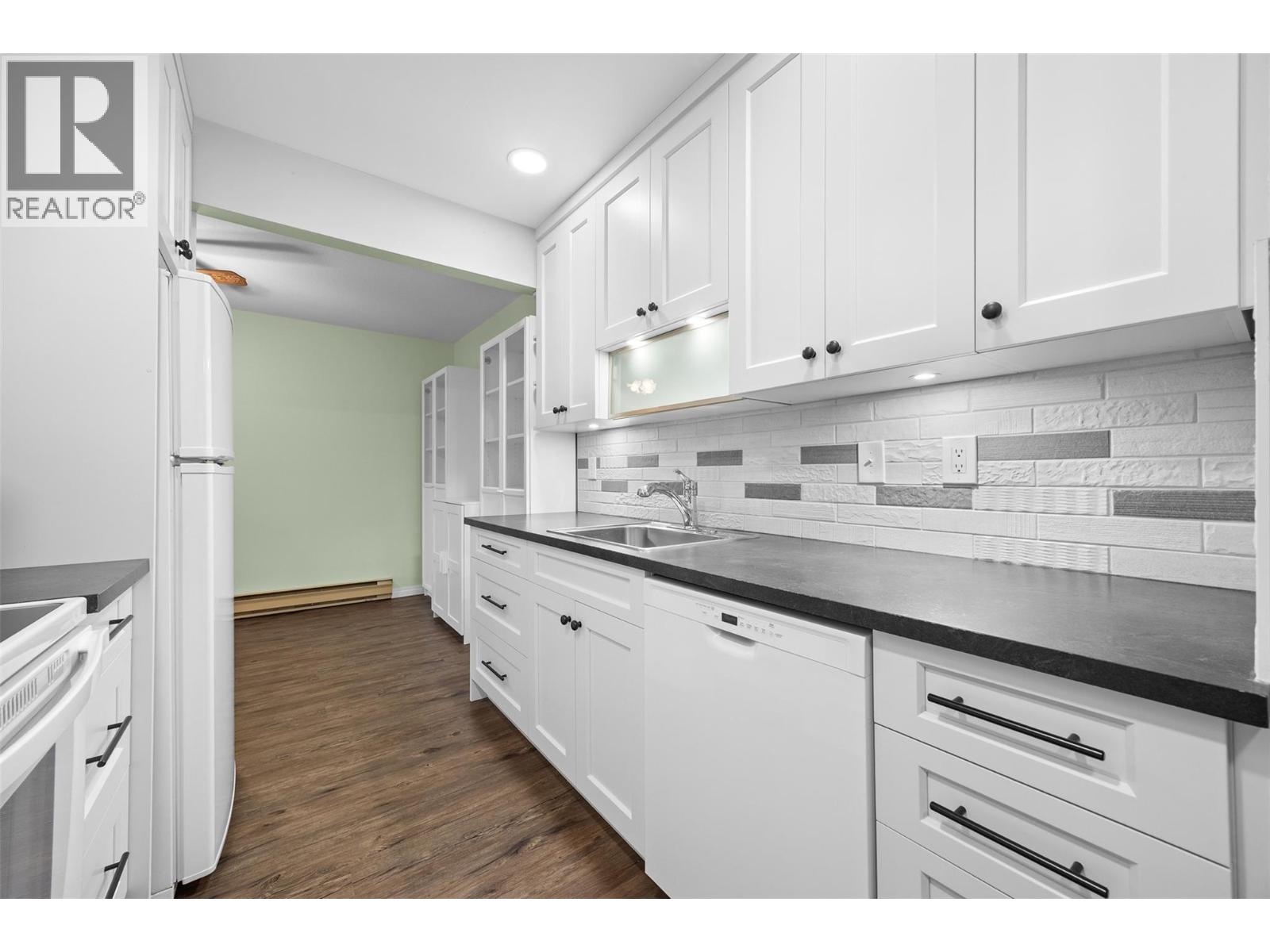 575 Sutherland Avenue Unit# 310, Kelowna, British Columbia