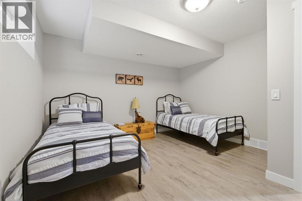 51 Mist Mountain Rise, Okotoks, Alberta  T1S 5R4 - Photo 34 - A2311592