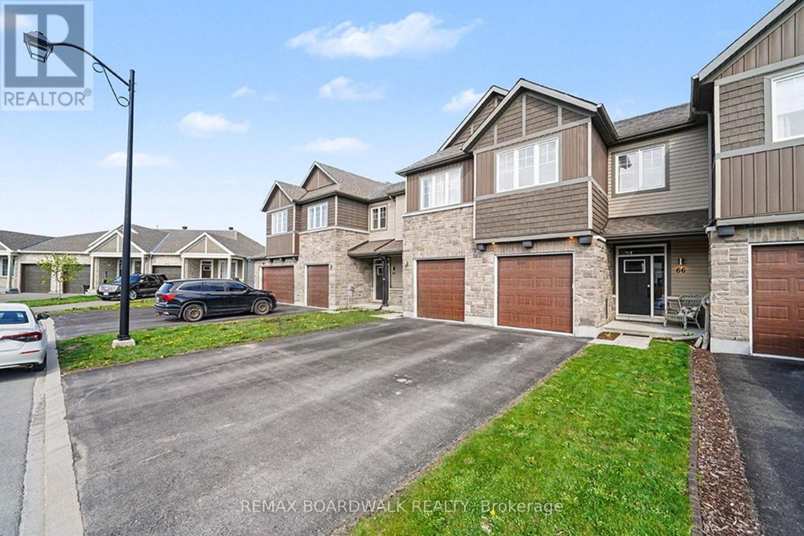 66 Riddell Street, Carleton Place, Ontario  K7C 0J8 - Photo 3 - X13140900
