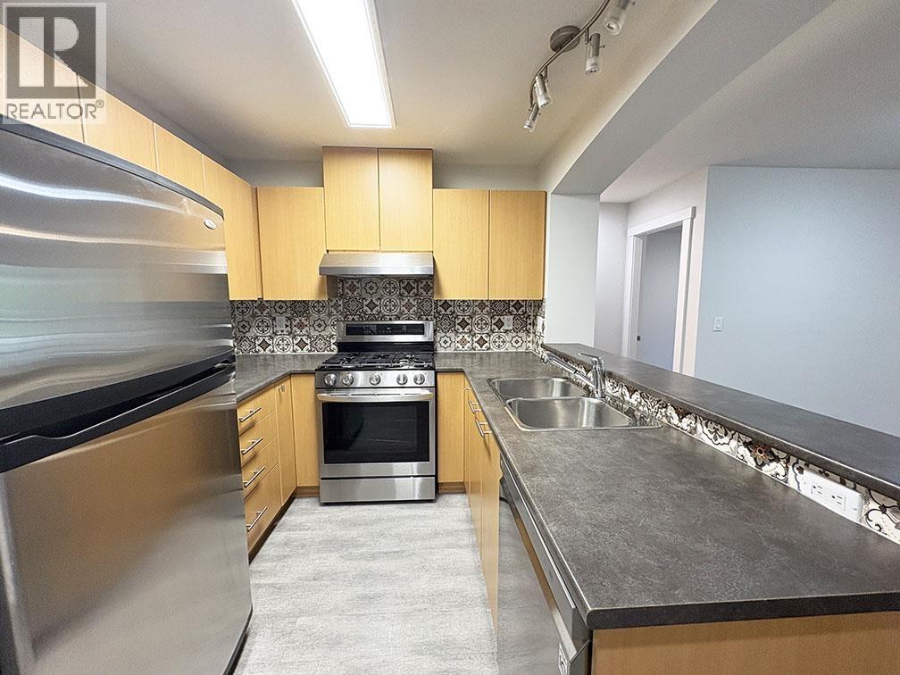 316 9339 University Crescent, Burnaby, British Columbia  V5Y 4Y1 - Photo 3 - R3124613