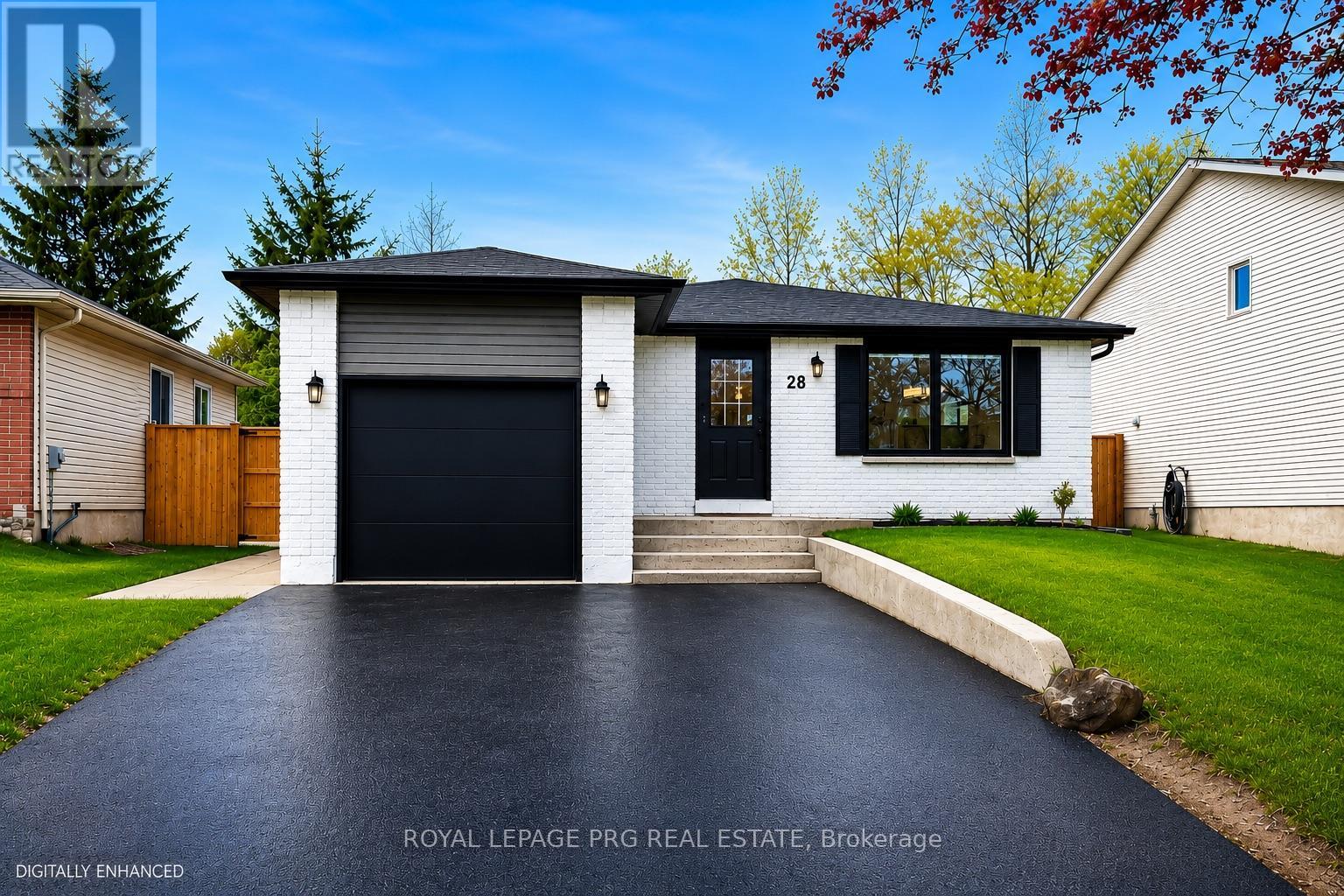 26 HICKLING TRAIL, Barrie, Ontario