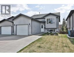 709 Blackfoot Terrace W, Lethbridge, Alberta