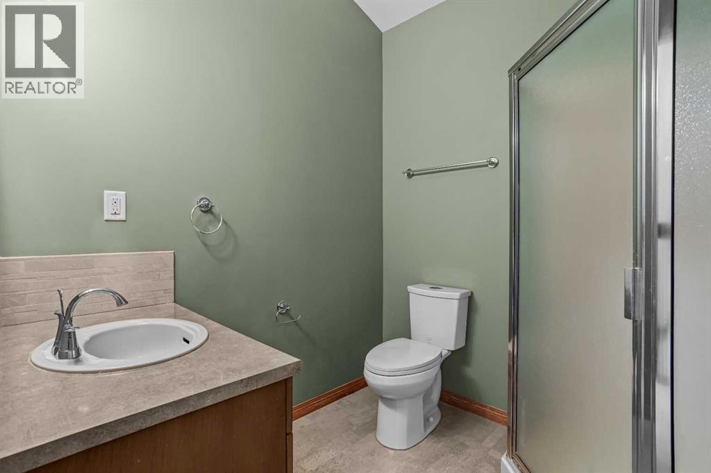933 15th Street, Canmore, Alberta  T1W 1X2 - Photo 35 - A2290110