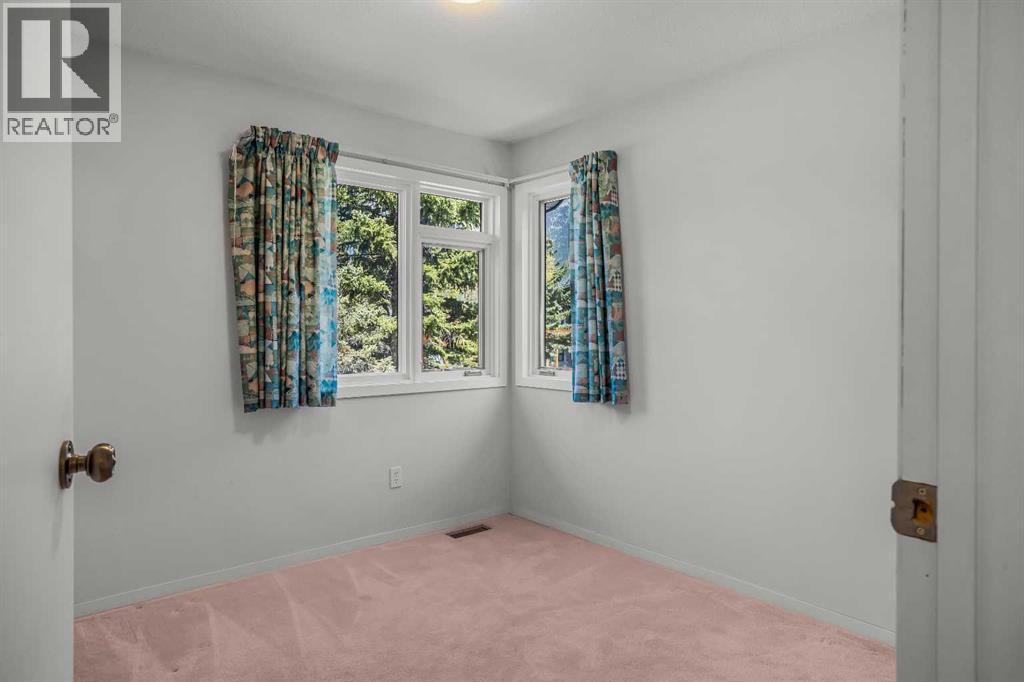 933 15th Street, Canmore, Alberta  T1W 1X2 - Photo 37 - A2290110