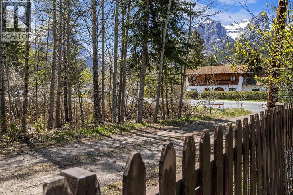 933 15th Street, Canmore, Alberta  T1W 1X2 - Photo 46 - A2290110