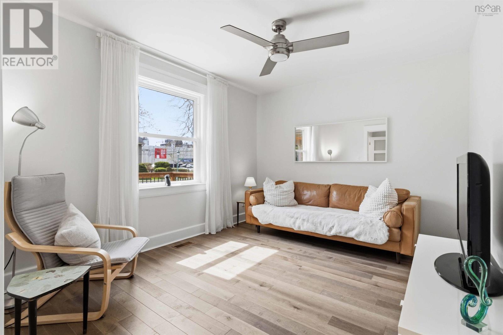 5543 Hennessey Place, Halifax Peninsula, Nova Scotia  B3K 2A7 - Photo 7 - 202611141