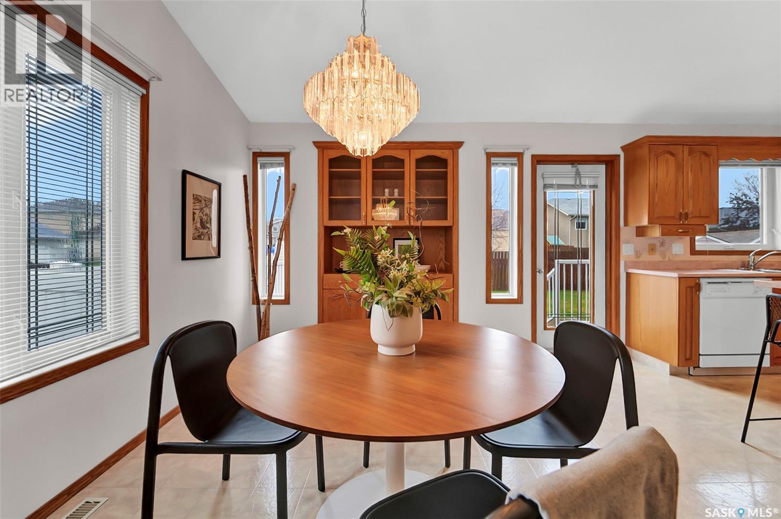 735 Fairbrother Avenue, Saskatoon, Saskatchewan  S7S 1H8 - Photo 8 - SK036294