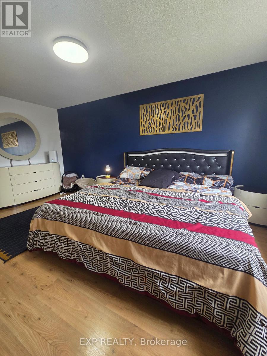 Main - 3082 Cantelon Crescent, Mississauga, Ontario  L5N 3J8 - Photo 12 - W13010666