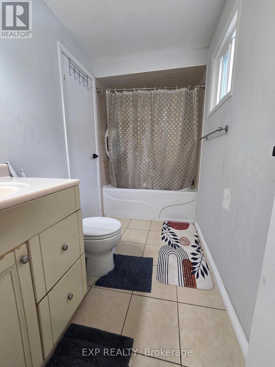 Main - 3082 Cantelon Crescent, Mississauga, Ontario  L5N 3J8 - Photo 16 - W13010666
