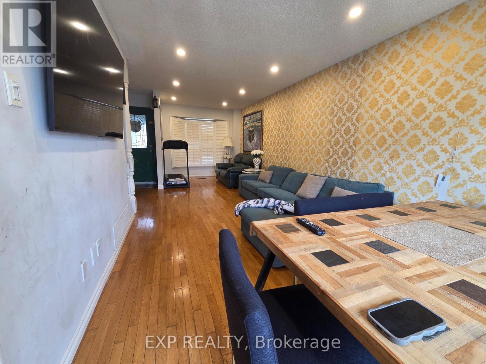 Main - 3082 Cantelon Crescent, Mississauga, Ontario  L5N 3J8 - Photo 4 - W13010666