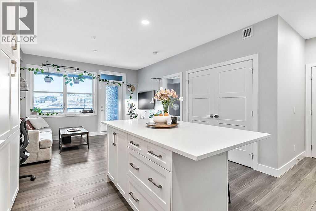 302, 8355 19 Avenue SW, Calgary, Alberta  T3H 6G3 - Photo 10 - A2290159