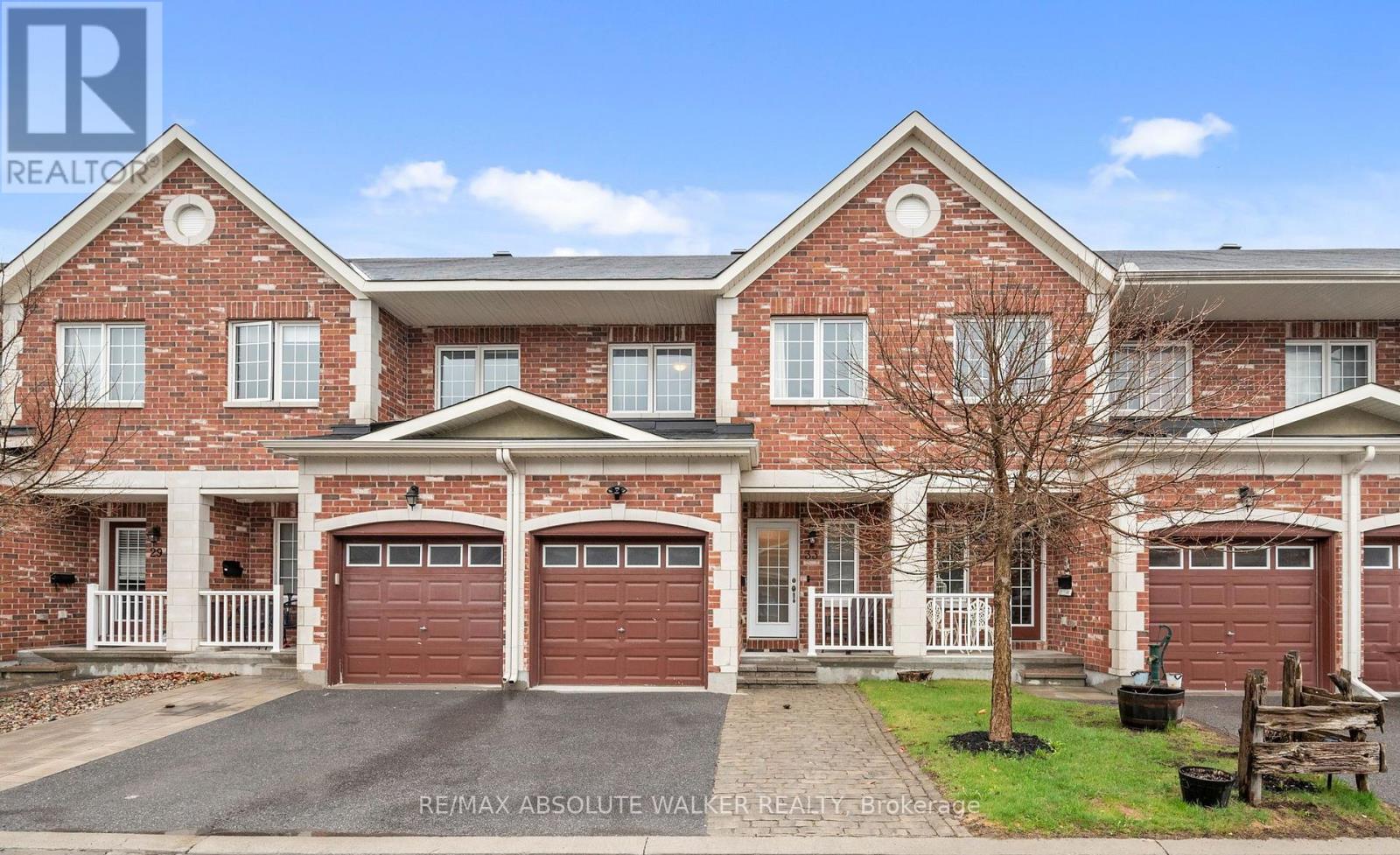 33 DUNDALK PRIVATE, Ottawa, Ontario