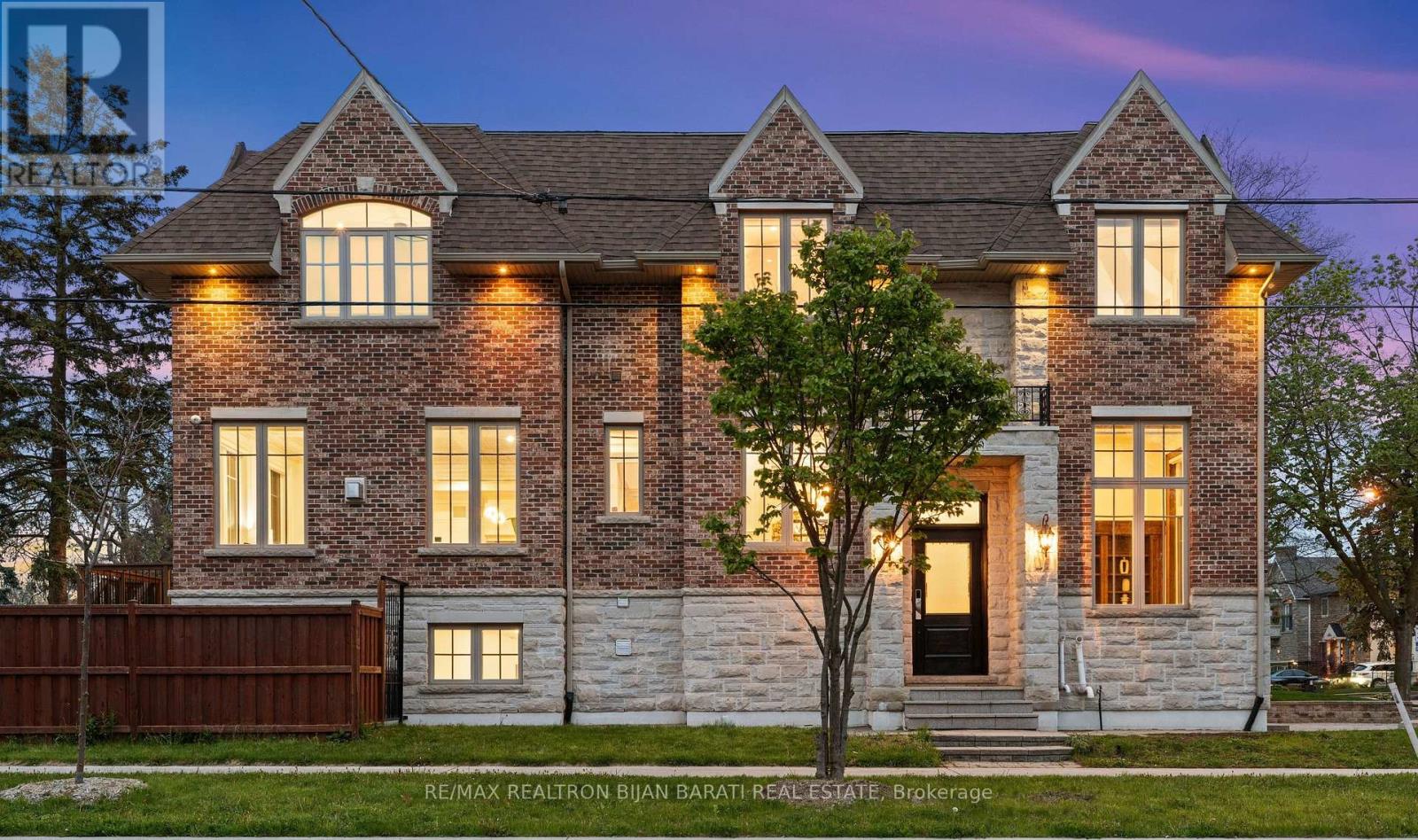122 Holmes Avenue, Toronto, Ontario  M2N 4M6 - Photo 2 - C13140942