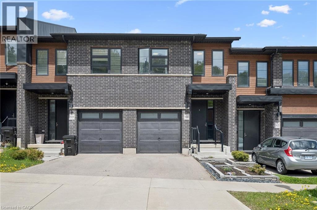 907 ROBERT FERRIE Drive, Kitchener, Ontario
