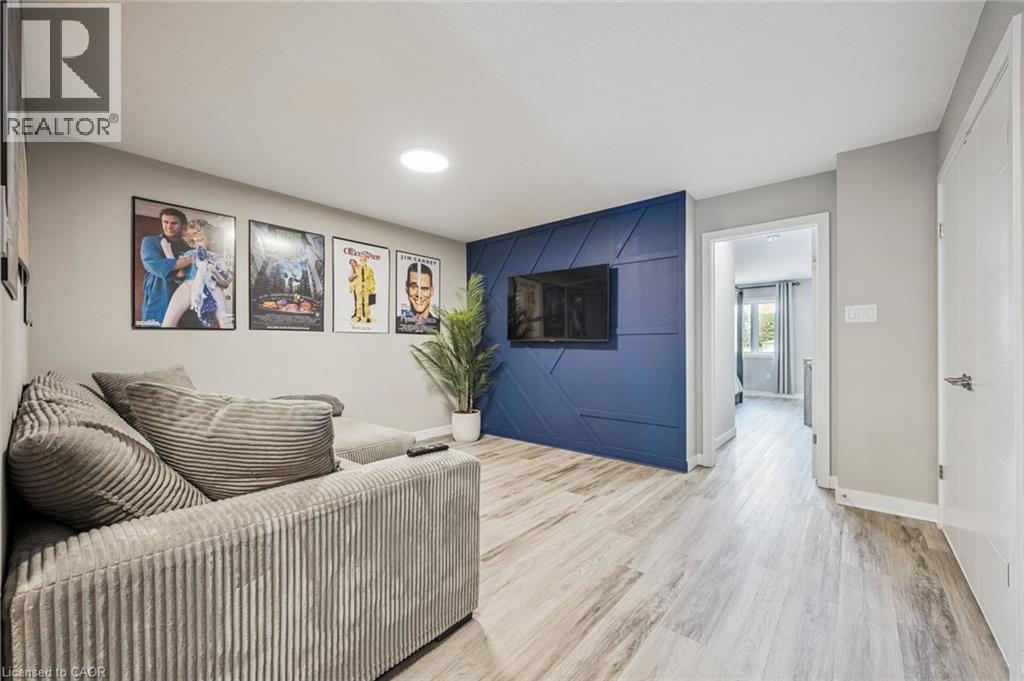 907 Robert Ferrie Drive, Kitchener, Ontario  N2R 0P2 - Photo 17 - 40831016
