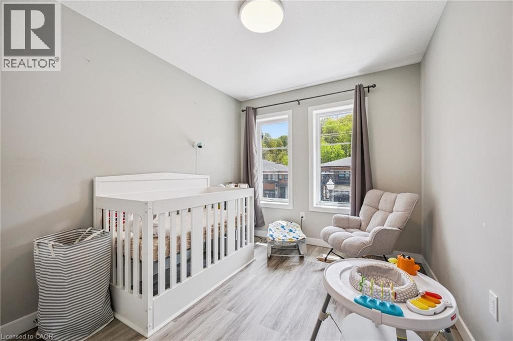 907 Robert Ferrie Drive, Kitchener, Ontario  N2R 0P2 - Photo 22 - 40831016