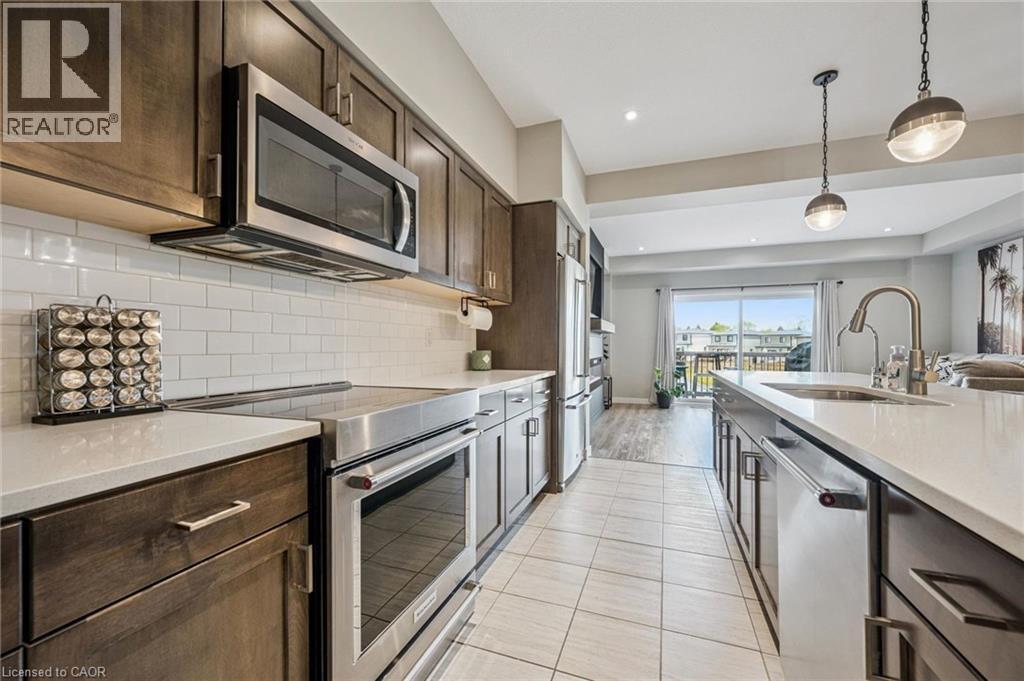 907 Robert Ferrie Drive, Kitchener, Ontario  N2R 0P2 - Photo 9 - 40831016