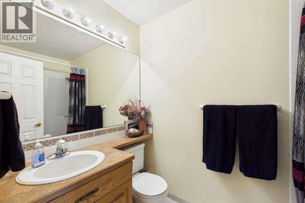 535 Cimarron Point, Okotoks, Alberta  T1S 1S6 - Photo 23 - A2297911