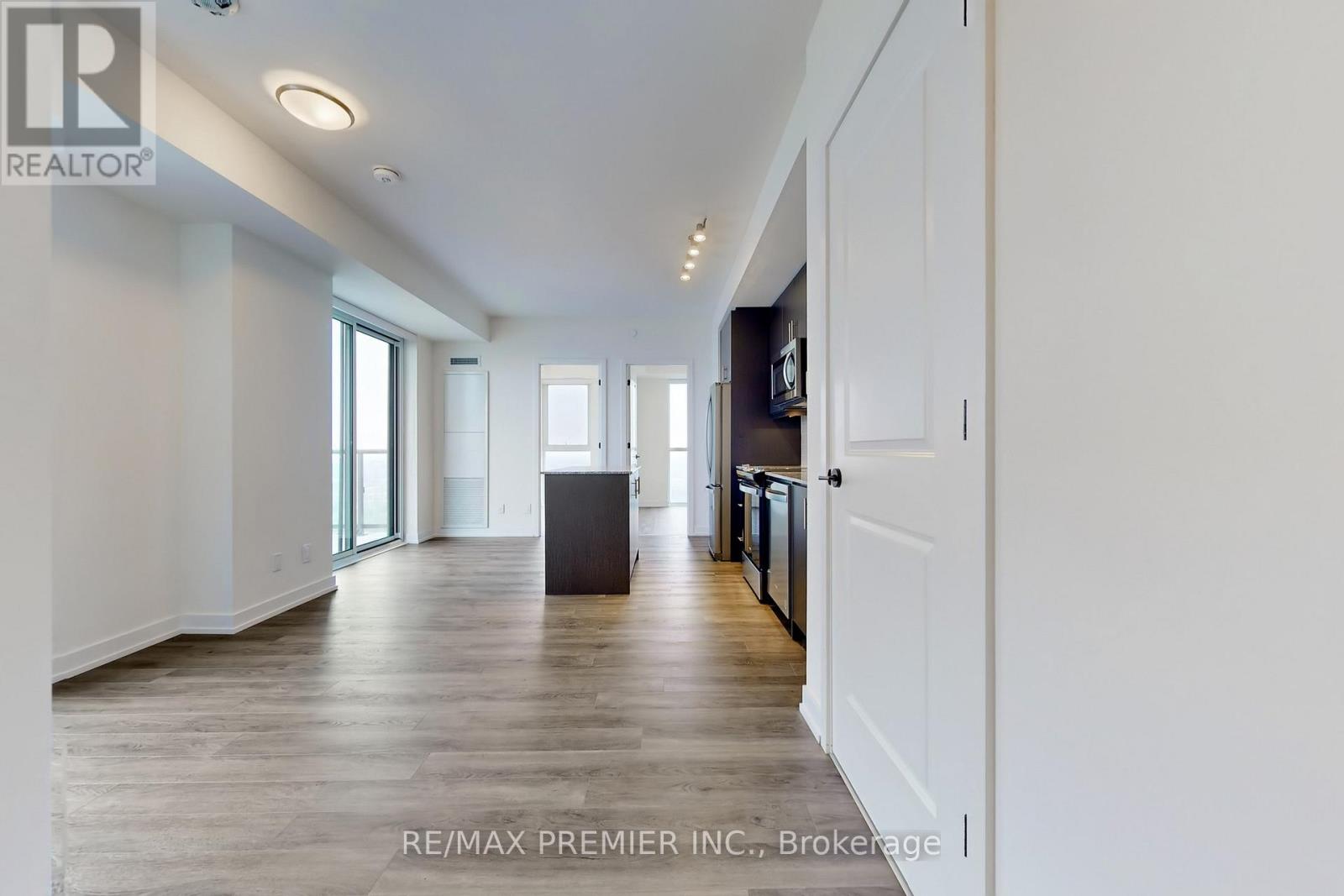 1603 - 335 Wheat Boom Drive, Oakville, Ontario  L6H 7Y1 - Photo 8 - W13140944