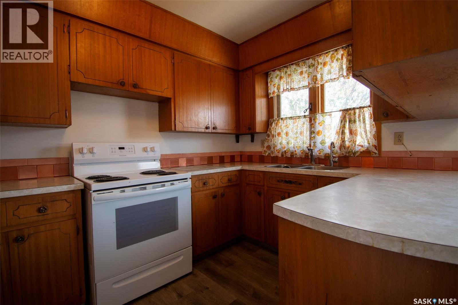 14 Woodward Avenue, Regina, Saskatchewan  S4R 3H1 - Photo 11 - SK036249
