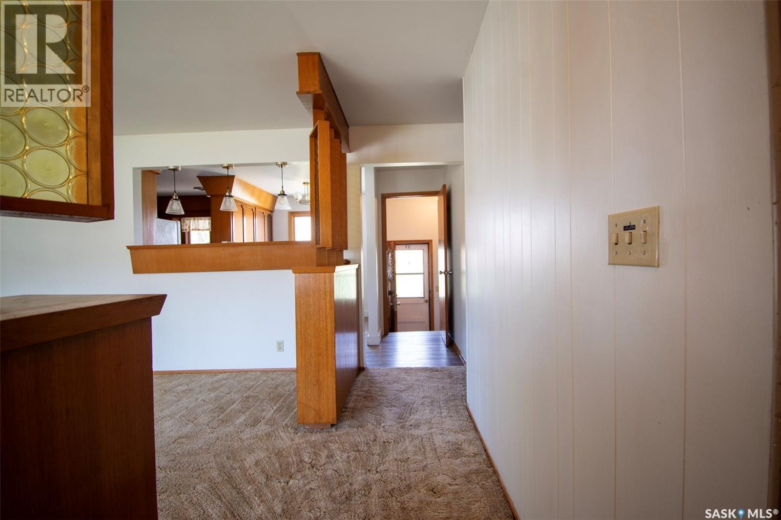 14 Woodward Avenue, Regina, Saskatchewan  S4R 3H1 - Photo 3 - SK036249