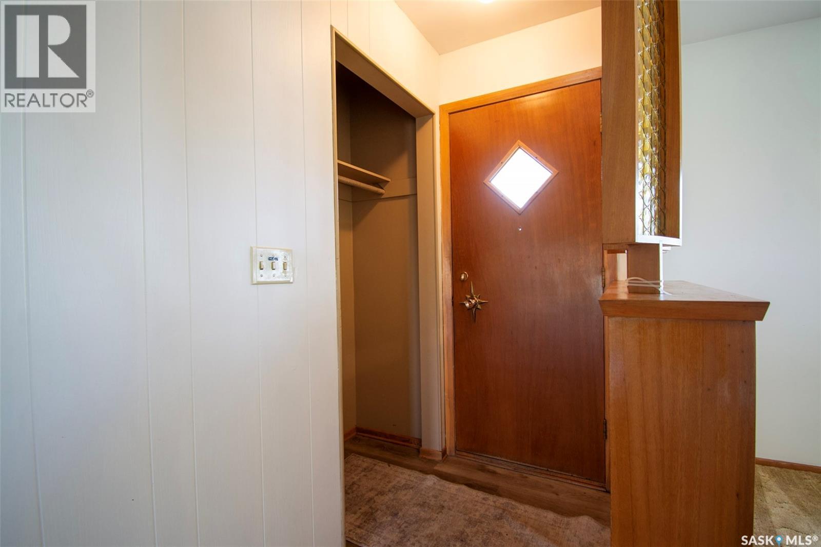 14 Woodward Avenue, Regina, Saskatchewan  S4R 3H1 - Photo 4 - SK036249
