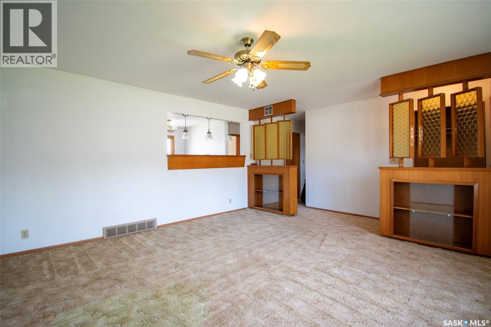 14 Woodward Avenue, Regina, Saskatchewan  S4R 3H1 - Photo 5 - SK036249
